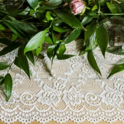 Blondebånd Blomster Off-white på Rulle