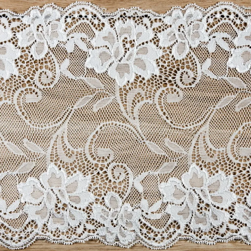 Blondestof Blomster Offwhite på Rulle