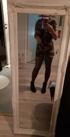 Camouflagepige Kostume
