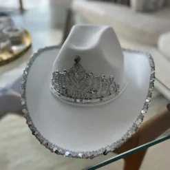 Cowboyhat Hvid med Tiara