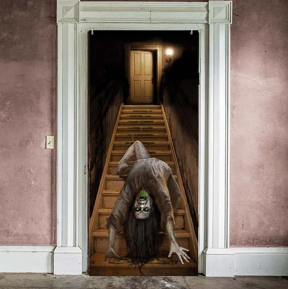 Dørdekoration Exorcism