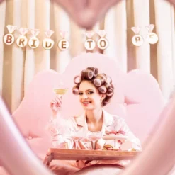 Guirlande Bride To Be Diamantringe