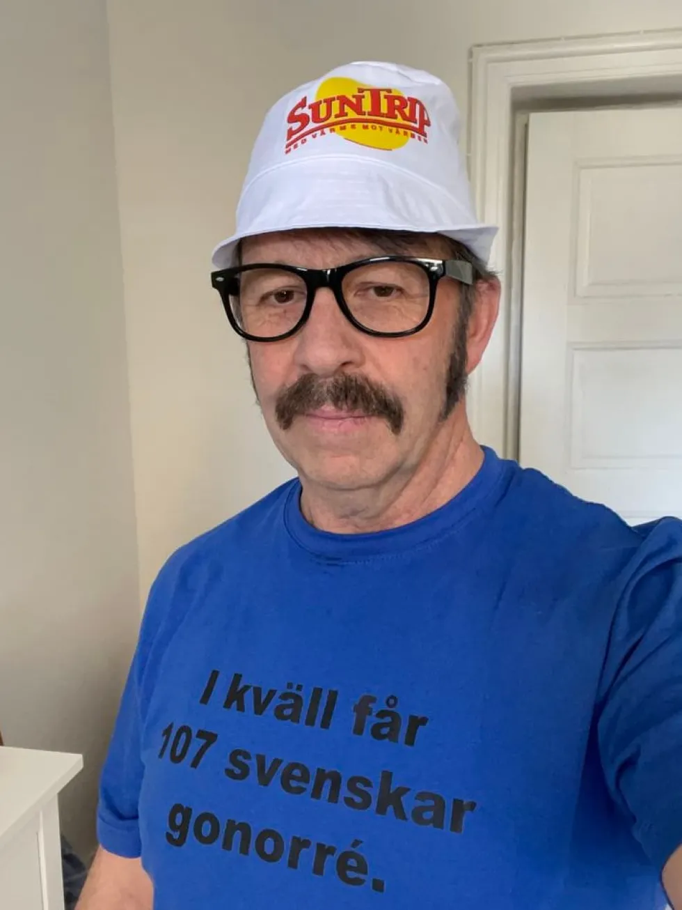 Ikväll Får 107 Svenskar Gonorré T-shirt