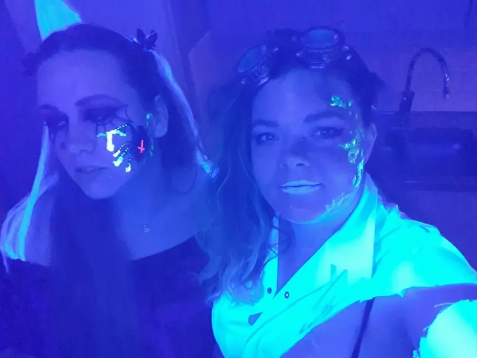 Moon Creations UV Neon Læbestift