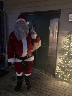 Nisse Paryksæt Gråt