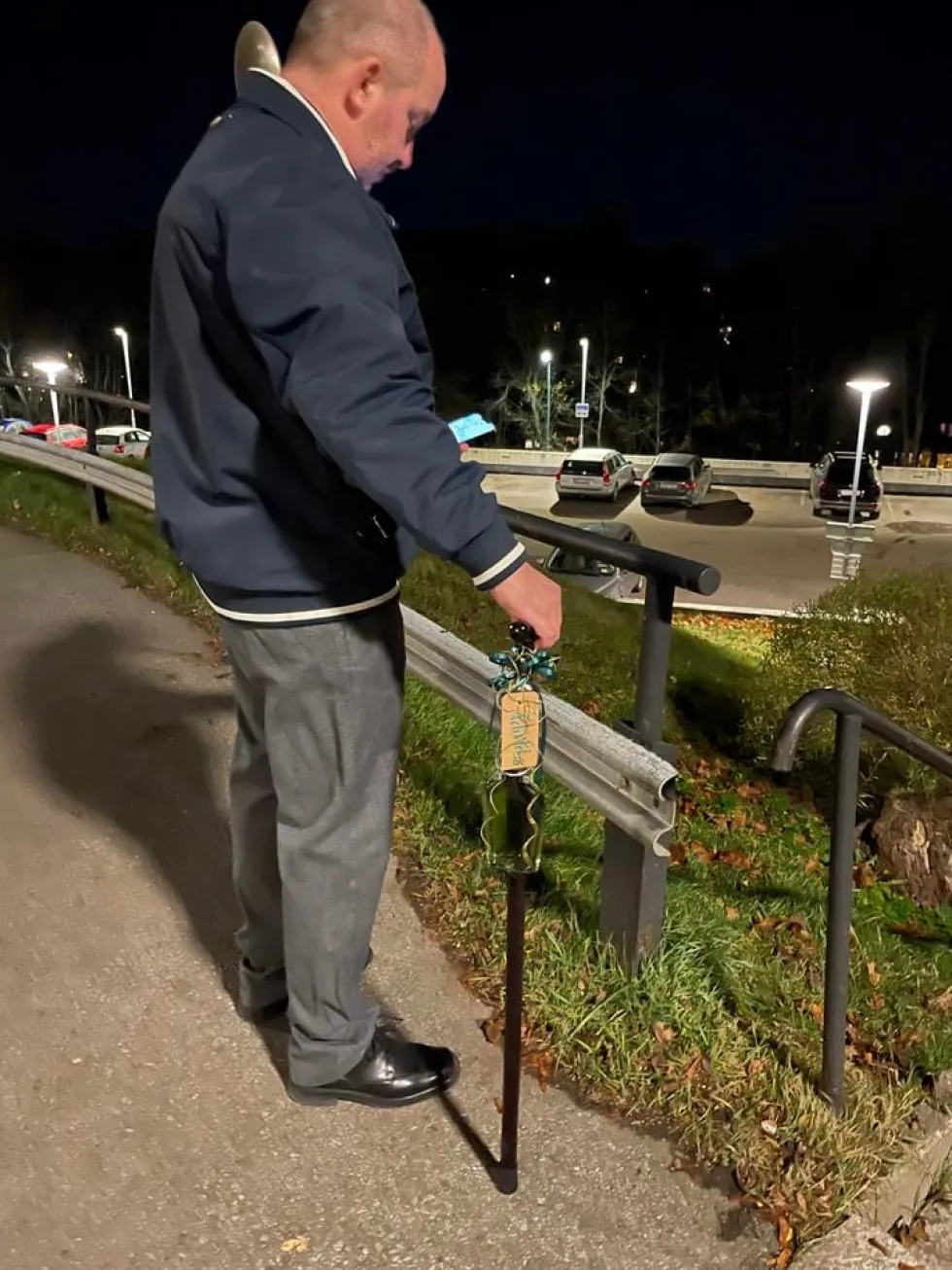 Stok med Lommelærke og Ringeklokke