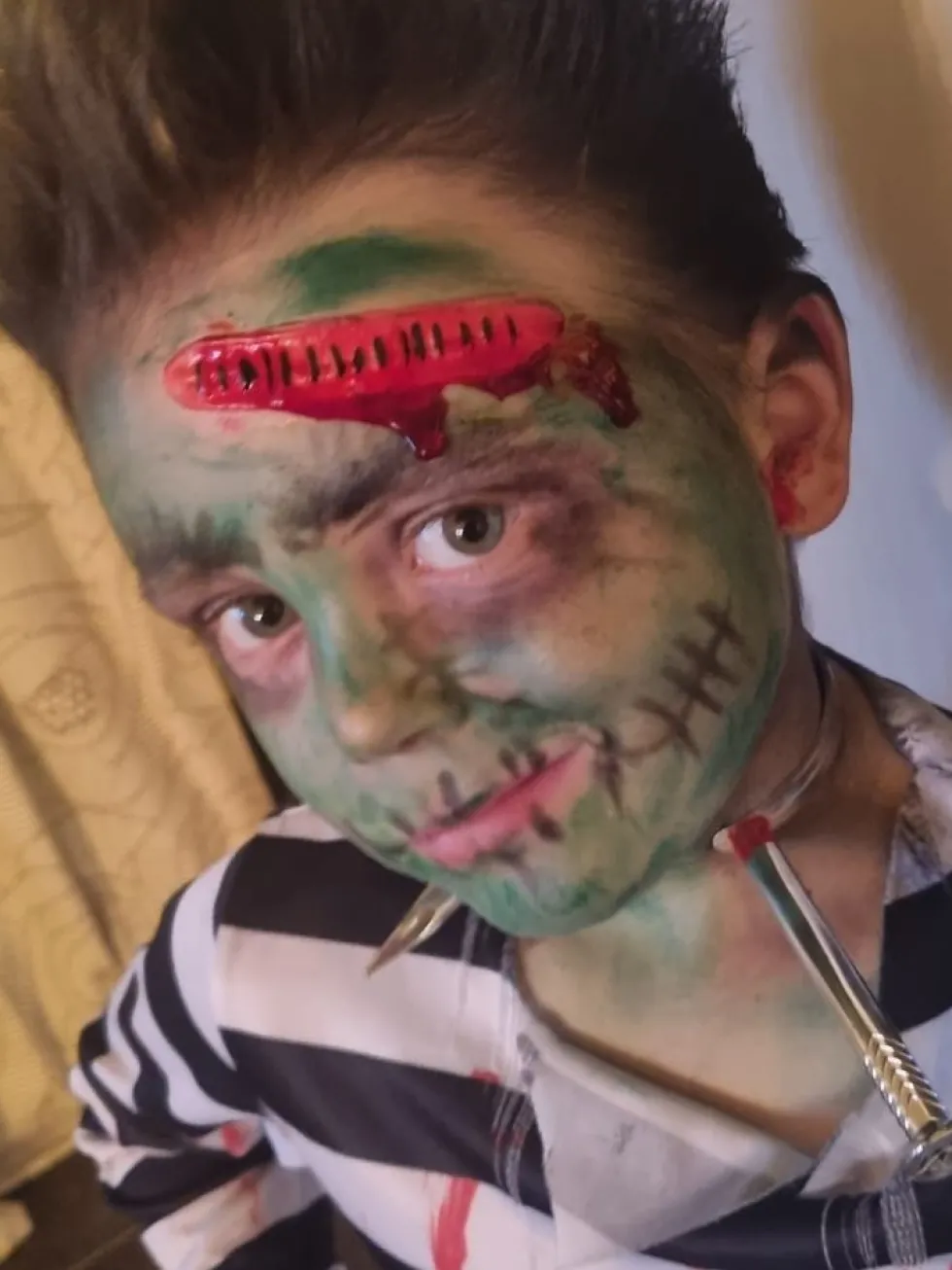 Uhyggelige Sår Selvklæbende